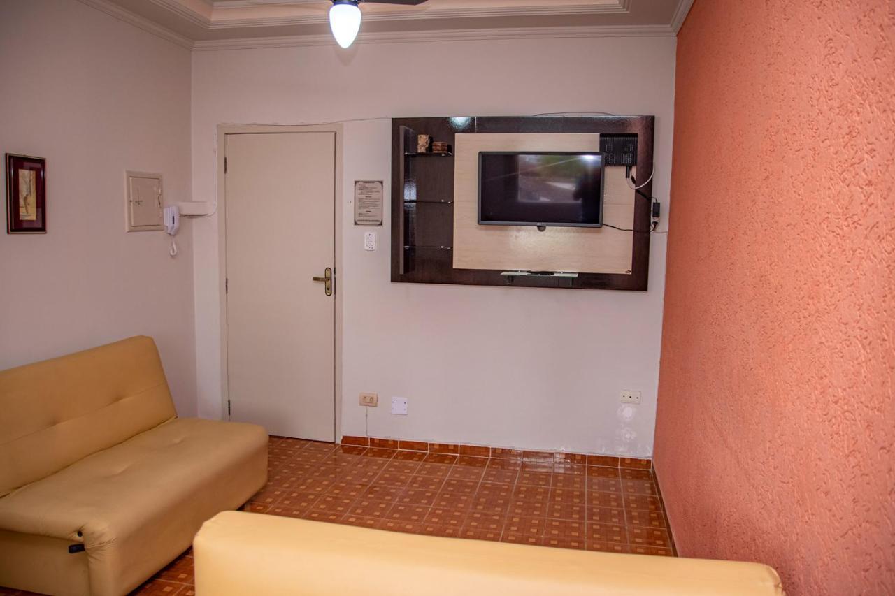 Апартаменты Apartamento A 80M Da Praia Do Forte - Praia Grande Прая-Гранди Экстерьер фото